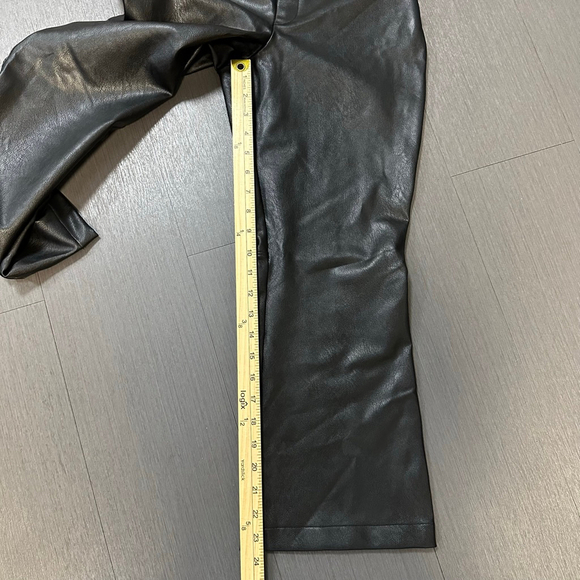 Spanx Pants Womens M Black Faux Leather Flare Leg Pull On Lined Stretch Shaping - Picture 13 of 16